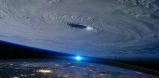 “Evren yavaş yavaş buharlaşacak ve bu yolla yok olacak”