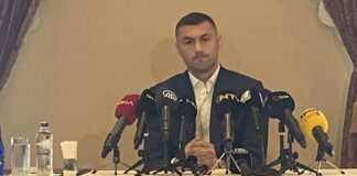 Burak Yılmaz aktif futbolculuk kariyerini noktaladığını açıkladı!
