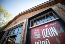 ‘Uzun Yürüyüş 68’ sergisi Yedikule Gazhanesi Hangar’da açıldı