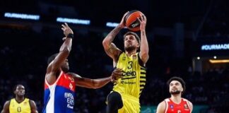Anadolu Efes, Fenerbahçe Beko’yu devirdi, finale çıktı!