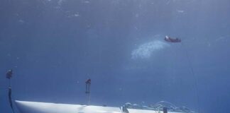 Titanik’in enkazını gezmek isteyen turistleri taşıyan ve kaybolan mini denizaltıdan hala haber yok.