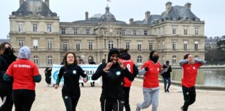 Fransa’da mahkeme futbol maçlarında başörtüsü takma yasağını onayladı