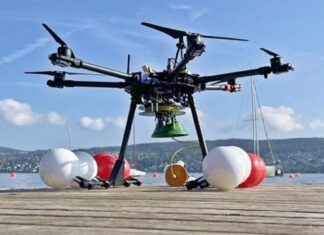 Şekil değiştirerek karada, havada ve suda hareket edebilen robot tasarlandı