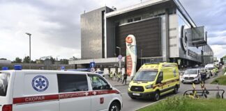 Moskova’da bir alışveriş merkezinde sıcak su borusu patladı, ilk belirlemelere 4 kişi öldü ! Mahsur kalanlar var.