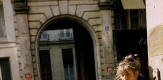 İngiliz şarkıcı ve oyuncu Jane Birkin 76 yaşında hayatını kaybetti.