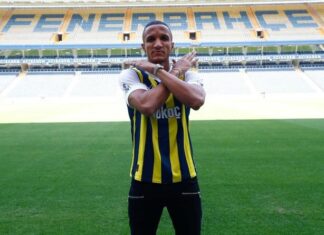 Fenerbahçe Rodrigo Becao ile 5 yıllık sözleşme imzaladı