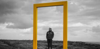 ÜNLÜ SARI ÇERÇEVE BAYİLERDEN ÇEKİLİYOR