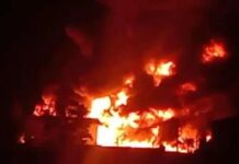 📽️ Hindistan’da kaza yapan yolcu otobüsünün alev alması sonucu 25 kişi hayatını kaybetti.