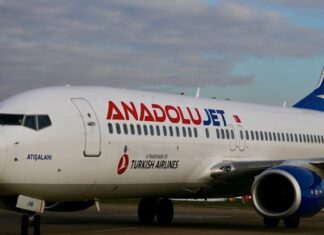 AnadoluJet kurulan yeni bir şirkete devredildi; ismi AJet oldu.
