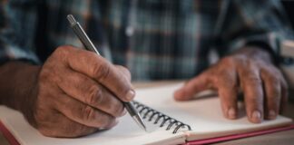 Demans hastalarına bilim insanlarından tavsiye; Günlük tutun!