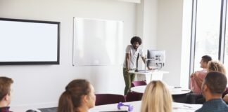 Sunak; İngiltere’de okullarda iş bulma garantisi olmayan bölümlere sınırlama gelecek