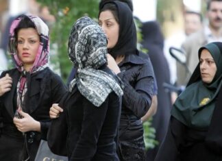 İran’da başörtüsü ‘devriyesi’ nin yetkileri açığa kavuştu