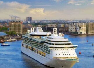 Amsterdam, turistleri kısıtlamak ve kirliliği sınırlamak için yolcu gemilerini yasakladı