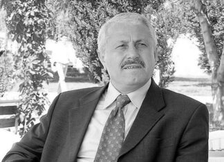 Bir çok futbol takımını çalıştıran teknik adam denizde boğularak hayatını kaybetti!