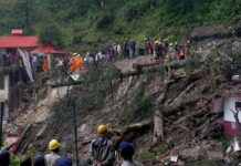 Hindistan’da heyelan faciası. Onlarca kişi hayatını kaybetti!