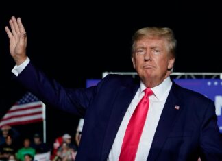 “ABD ‘de Derin Devlet, Trump’ın 2. kez Beyaz Saray’a gelmesi ihtimalinden dehşete düşmüş durumda” .