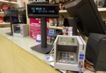 Çaldığı banka kartını kart sahibinin dükkanında kullanmaya çalıştı!