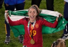 📽️İspanyol kadın futbol yıldızı, Dünya Kupası’nı kazandıktan sonra babasının öldüğünü öğrendi
