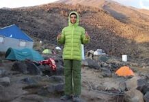 Faslı 12 yaşındaki Youssef Ağrı Dağı’nın zirvesine çıkmayı başardı.