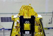 Bir uzay aracı Ay’ın güney kutbuna ilk kez indi