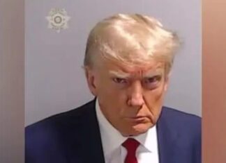 İlk kez ABD Başkanlığı yapmış birinin sabıka fotoğrafı çekildi: Trump cezaevine teslim oldu! Kefaletle salıveridi.