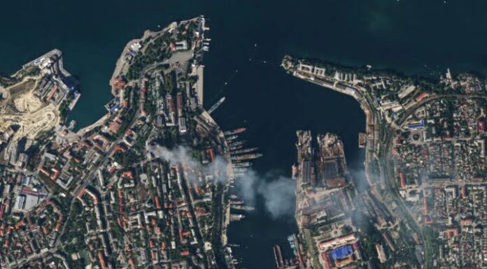 Ukrayna, Kırım’daki karargah saldırısında ‘kıdemli’ Rus deniz subaylarının öldürüldüğünü söyledi.