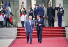 FARK YARATTI… İLK RESMİ ZİYARET FRANSA’YA…