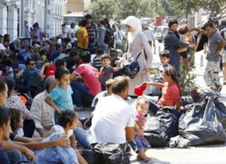 REUTERS: “TÜRKİYE’DEKİ SURİYELİLER, GÖÇMEN KARŞITI SİYASİ DALGADAN VE ENFLASYONDAN DOLAYI ENDİŞELİ.”