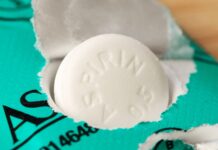 Bir çalışma, her gün aspirin almanın 65 yaş üstü kişilerde tip 2 diyabet riskini azaltabileceğini öne sürüyor.