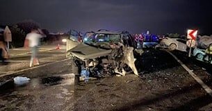 Turist taşıyan Safari aracı kaza yaptı, 3 kişi hayatını kaybetti, 17 yaralı!