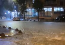 📽️ İstanbul’da etkili olan sağanak yağış nedeniyle Başakşehir Çam ve Sakura Şehir Hastanesi’ni su bastı.