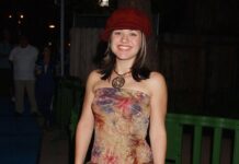 📽️İki kuşak birbirine düştü!: Kot pantolon üstüne elbise giyilir mi, giyilmez mi!