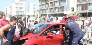 Antalyaspor futbolcusu Naldo Pereira’nın ailesi trafik kazası geçirdi; eşi ve oğlu arabadan fırladı… 1’i ağır 3 yaralı…