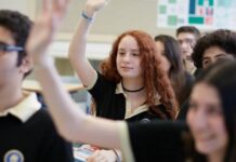 Liselerde sınıfta kalma geri geldi. 6’dan fazla dersi başarısız olan öğrenci sınıf tekrarı yapacak.