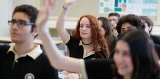 Liselerde sınıfta kalma geri geldi. 6’dan fazla dersi başarısız olan öğrenci sınıf tekrarı yapacak.