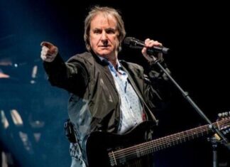 Aşk şarkılarının unutulmaz bestecisi Chris de Burgh, 26 Ekim Perşembe günü İstanbul’da konser verecek.