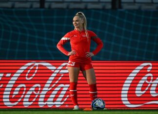 Ünlü futbolcu Lehmann’dan ‘ahlaksız teklif’ itirafı: Ünlü bir isim mesaj attı. ‘Bir gece geçirmek için 100 bin İsviçre Frangı ödeyeceğim’
