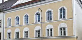 HİTLER’İN DOĞDUĞU EV POLİS KARAKOLU OLUYOR