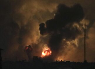GAZZE: HASTANELERİN YAKIN ÇEVRESİ BOMBALANIYOR