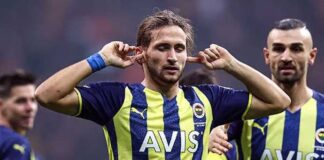 Fenerbahçe : ‘Miguel Crespo’nun sözleşmesi 1 yıl daha uzatıldı.’