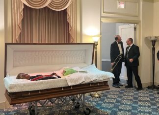 Kimliksiz adam kazara mumyalandı, 128 yıl mumyasıyla sergilendi; kimliği saptanınca geçit töreniyle gömüldü.