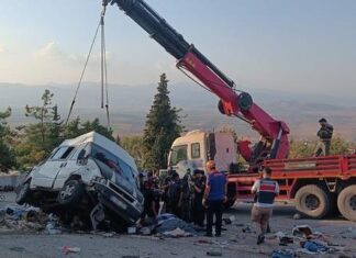 Gaziantep’te kaza… 6 kişi öldü, çok sayıda yaralı var.