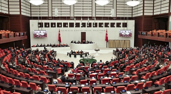 Yeniden Refah Partisi’nin nafaka teklifi TBMM Başkanlığı’na sunuldu