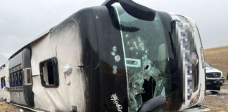 İstanbul-Van seferini yapan otobüs Sivas Gürün’de devrildi; 7 kişi hayatını kaybetti, 30 yaralı var