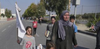 GAZZE ŞERİDİ’NDE GÜNEYE GÖÇ: KORKUNÇ BİR YOLCULUK