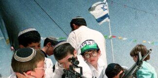 İSRAİL’DE HALK SİLAHLANIYOR