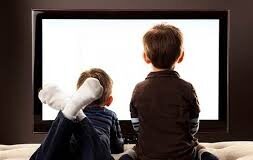 0-2 yaş çocukların akıllı telefon ve tablet kullanmasına, televizyon izlemesine izin verilmemeli.