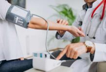 Bilim insanları, YÜKSEK tansiyonun yakında iğnelerle tedavi edilebileceğini iddia ediyor.