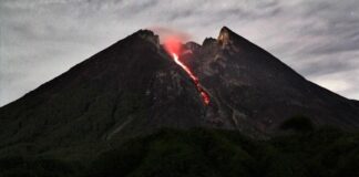 Endonezya Merapi Yanardağı’ndaki patlamalar nedeniyle 11 dağcı hayatını kaybetti, 13 dağcı kayboldu