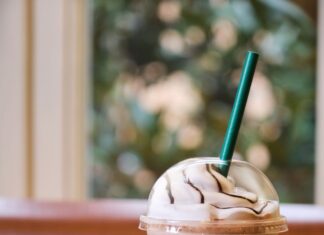 Starbucks’ın piyasa değeri, 20 günde 12 milyar dolardan fazla azaldı